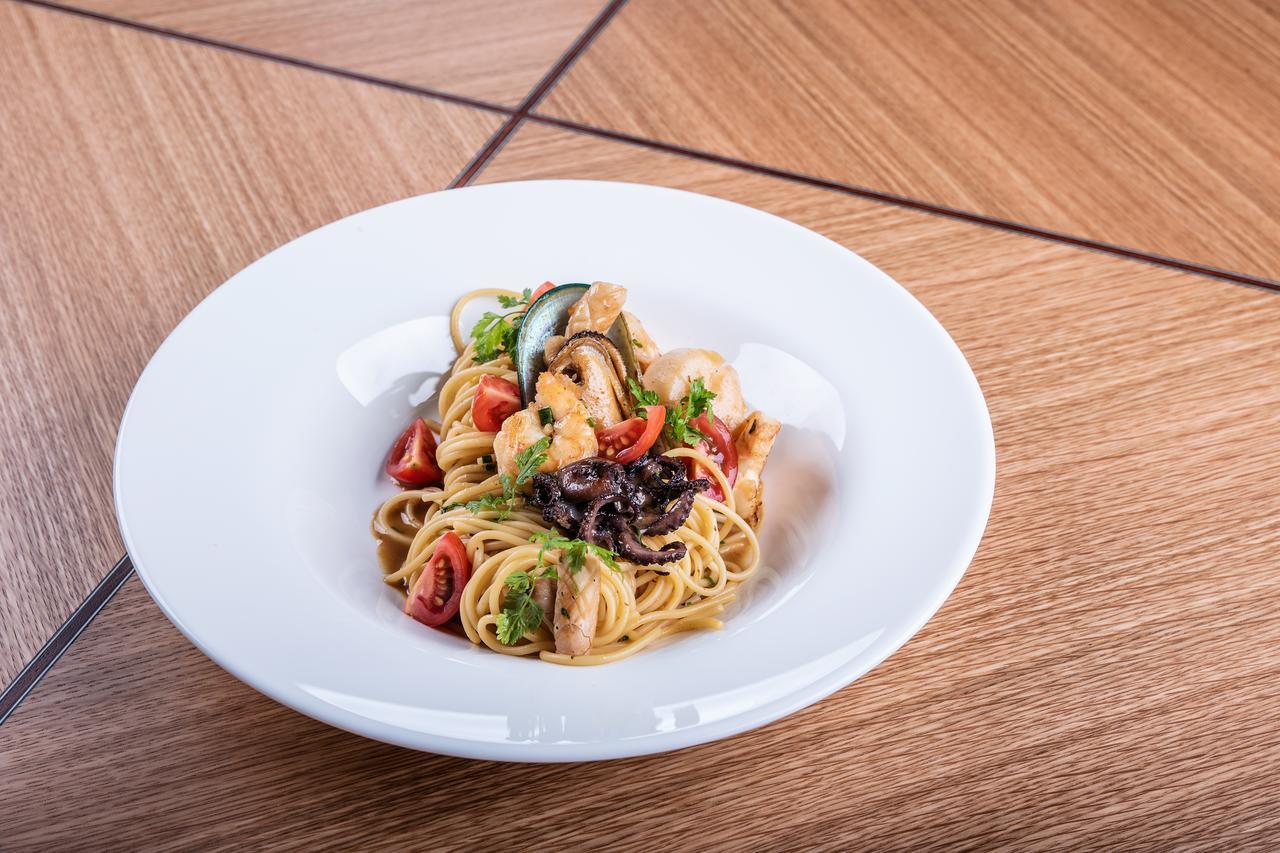 Restaurant & Design Hotel Noem Arch Brno Ngoại thất bức ảnh