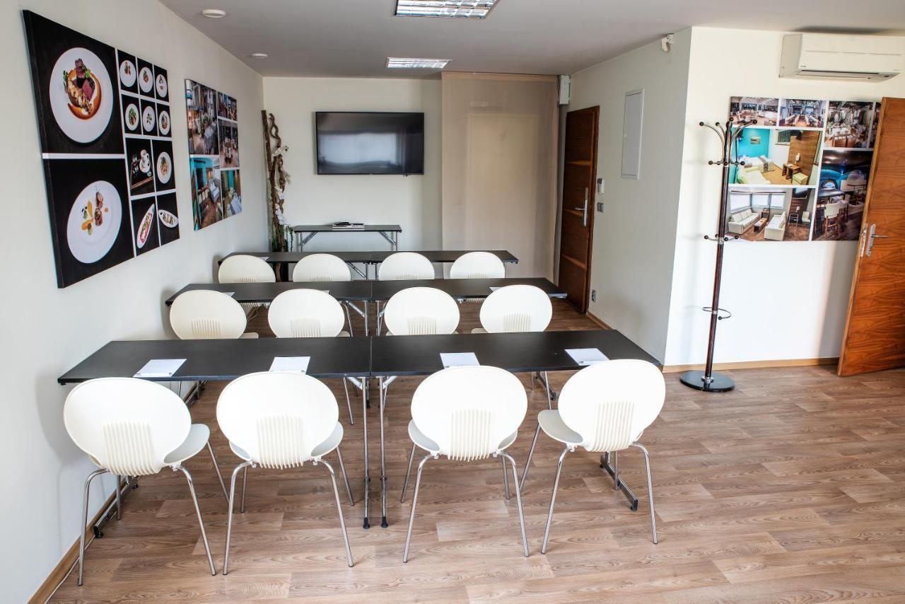 Restaurant & Design Hotel Noem Arch Brno Ngoại thất bức ảnh