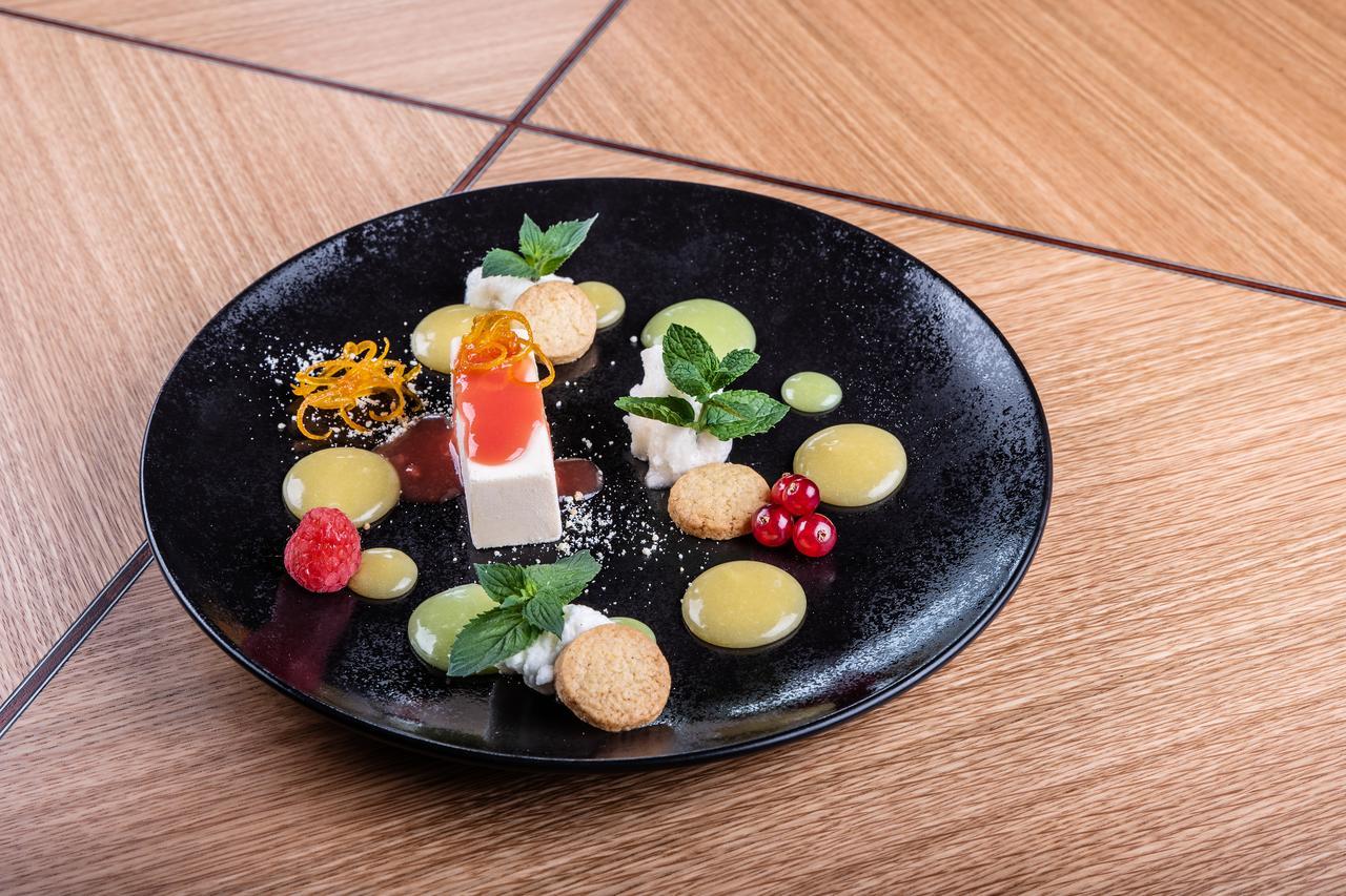 Restaurant & Design Hotel Noem Arch Brno Ngoại thất bức ảnh